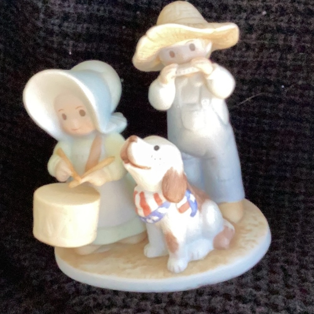 Circle of Friends figurine